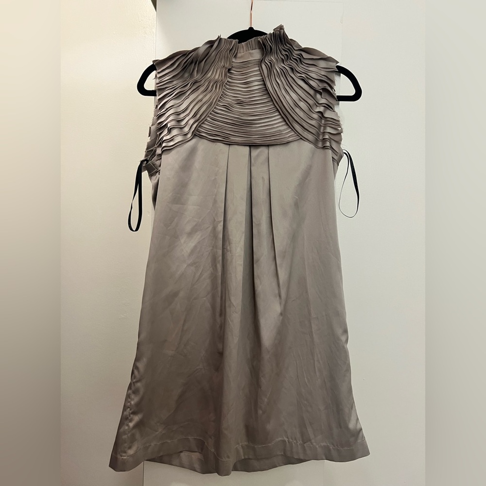 Elegant Gray Sleeveless Dress